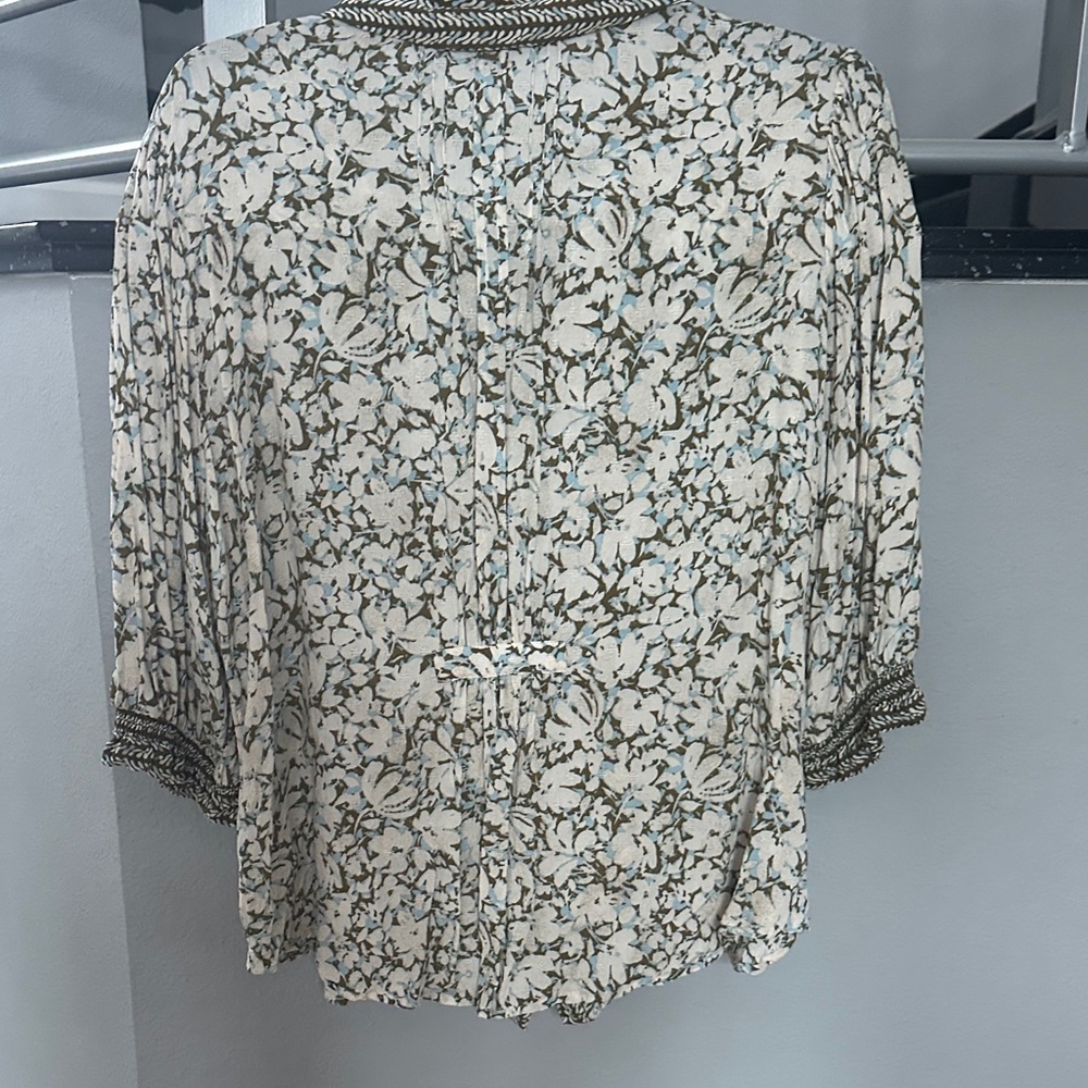 Democracy Cream, Olive & Blue Floral Button Down Shirt size L - Picture 6 of 6